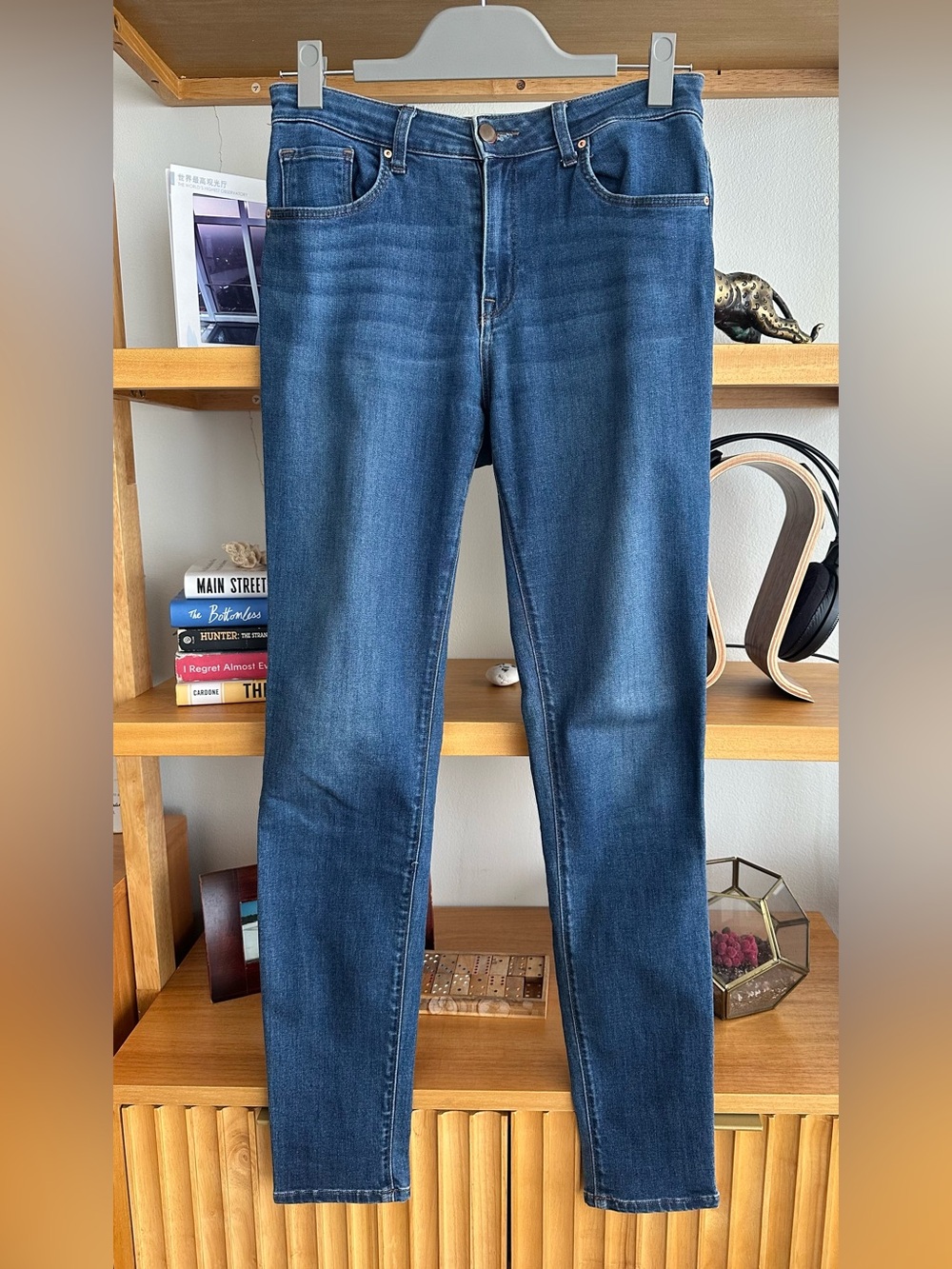 H&M Medium Blue High-Waisted Skinny Jeans - size 8
